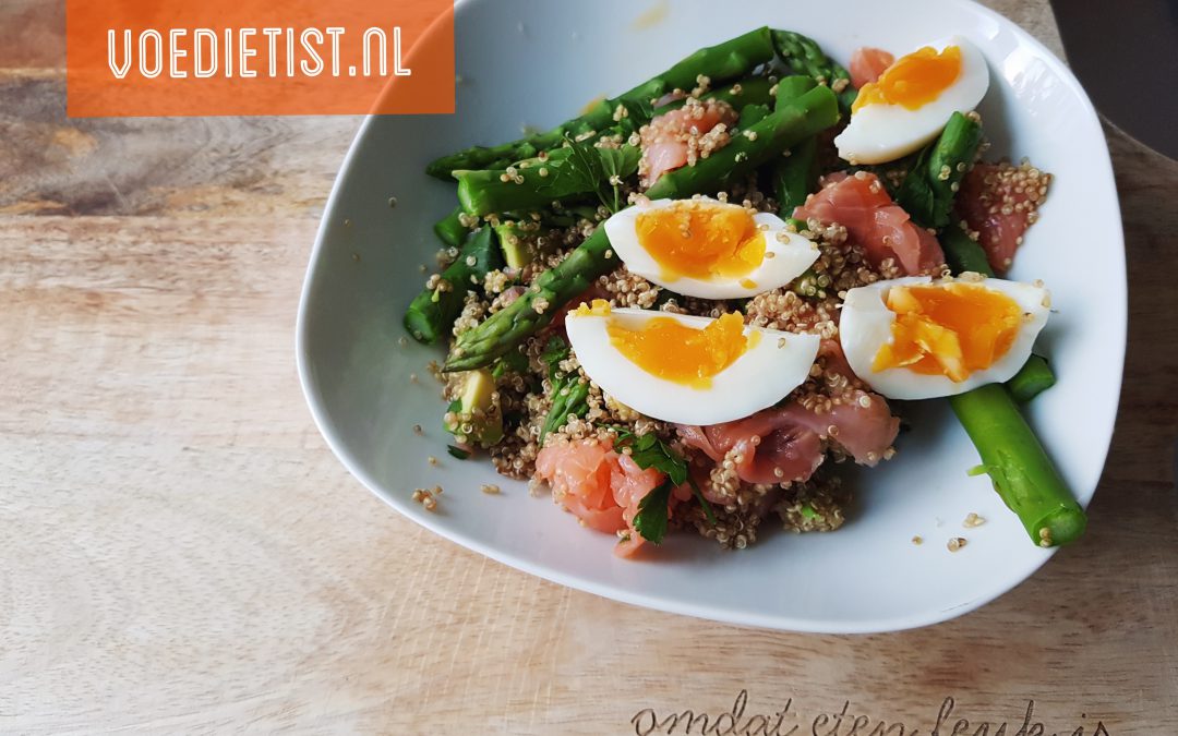 Recept: Quinoa met zalm en groene asperge