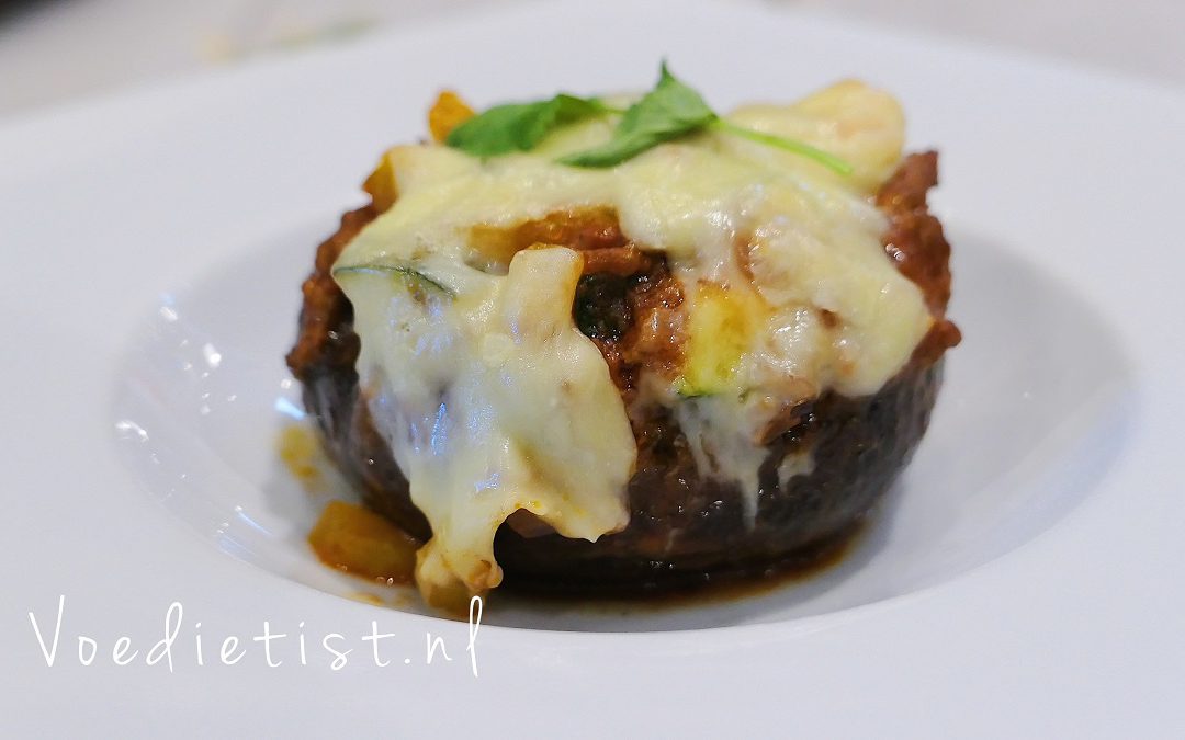 Recept: Pittig gevulde portobello met gehakt