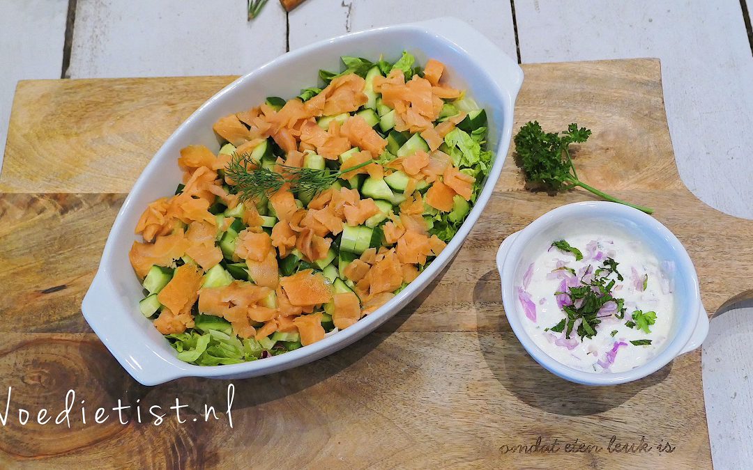 Recept: Zalmsalade met yoghurtdressing
