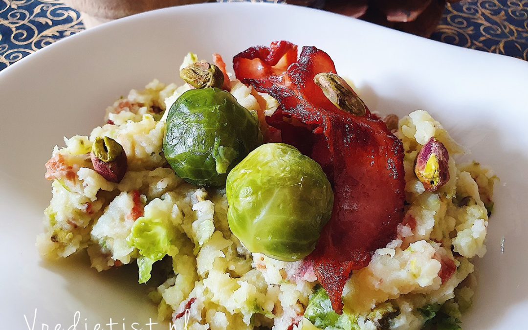 Kerstrecepten 2021 – Bijgerecht: Puree met spruitjes en pistache